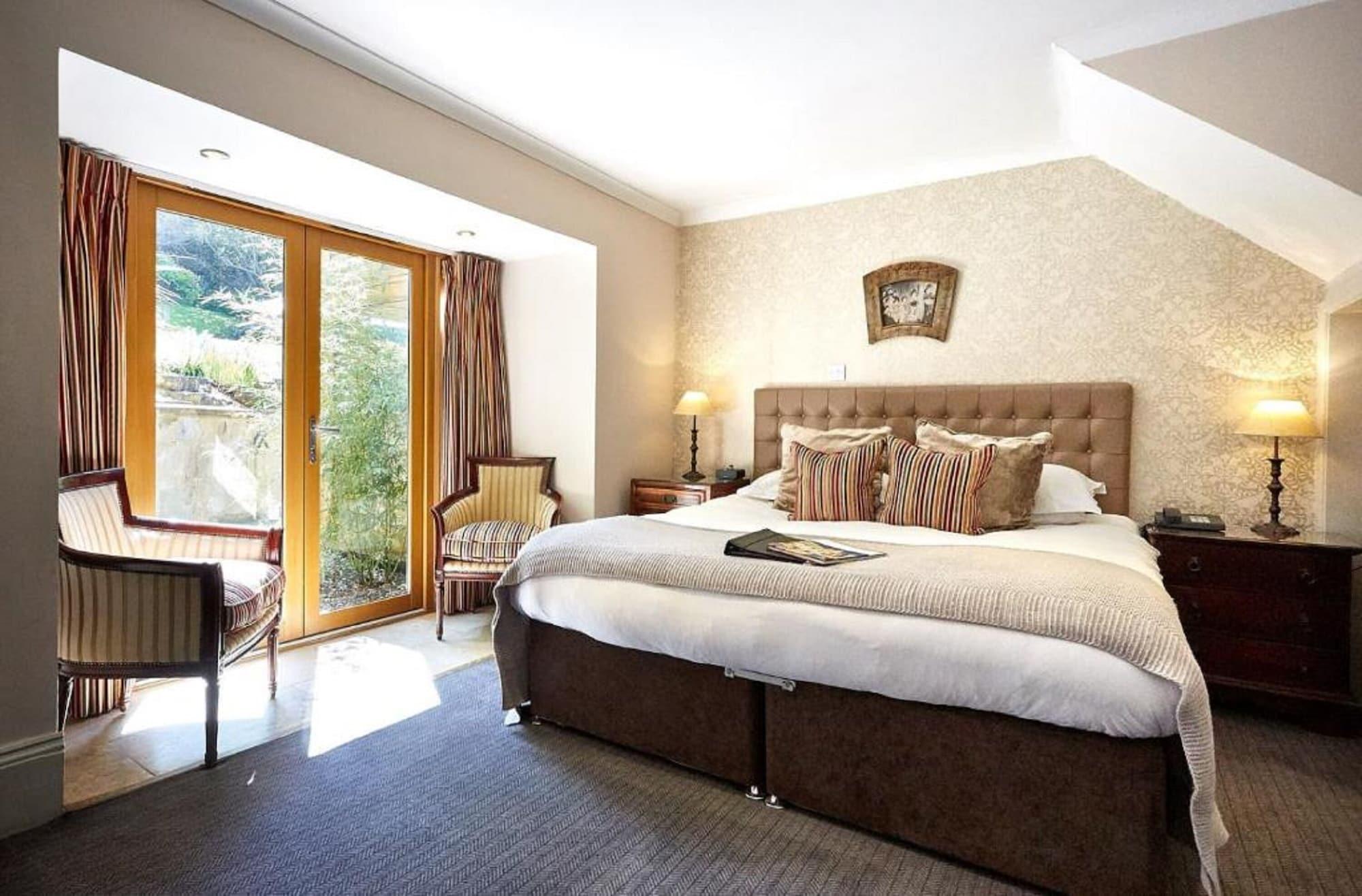Dorian House Boutique B&B - Free Parking! Bath Ngoại thất bức ảnh A bedroom at The Old Vicarage Hotel
