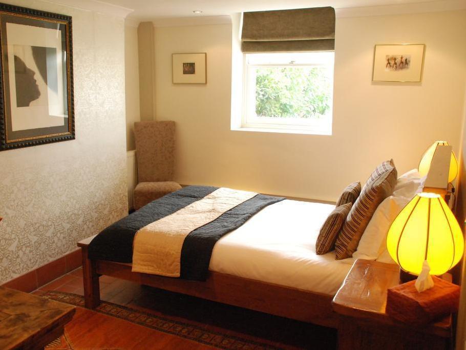 Dorian House Boutique B&B - Free Parking! Bath Ngoại thất bức ảnh A bedroom at the hotel