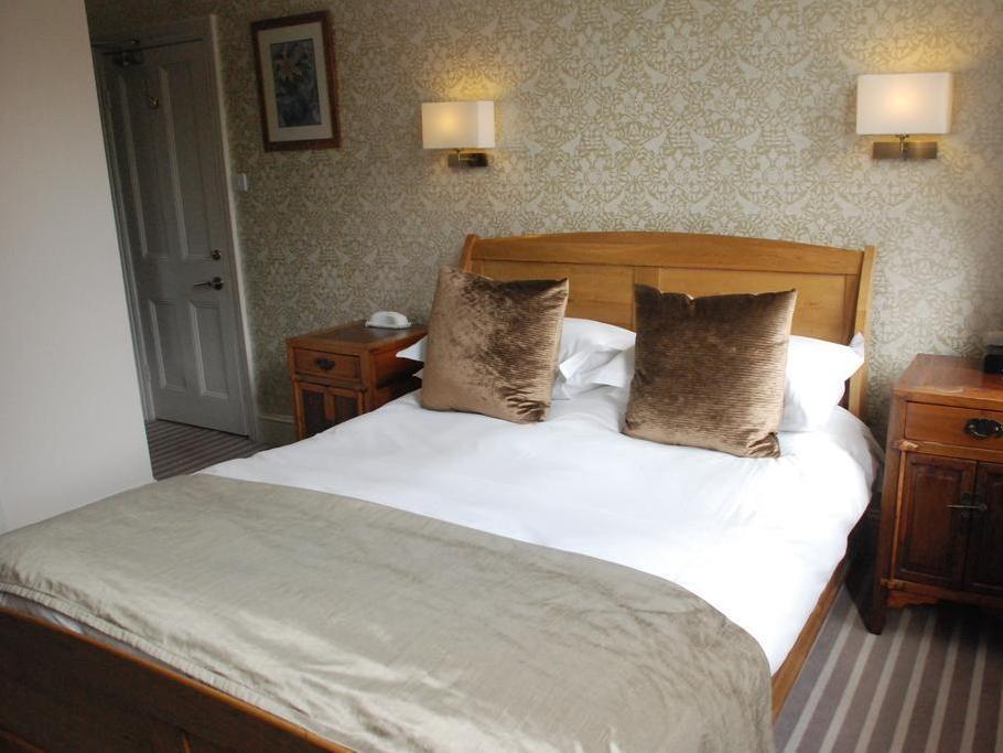 Dorian House Boutique B&B - Free Parking! Bath Ngoại thất bức ảnh A bedroom at the hotel