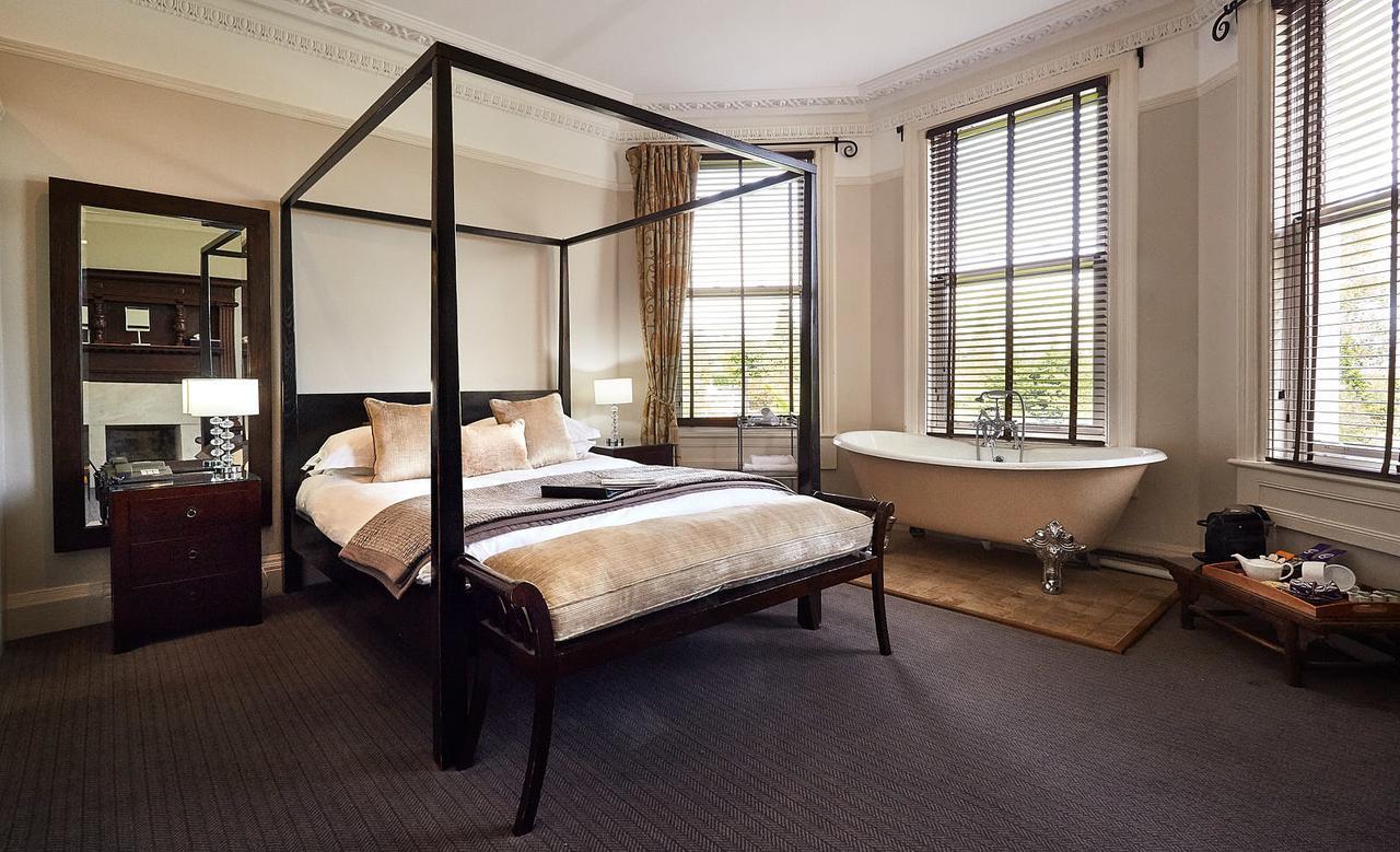 Dorian House Boutique B&B - Free Parking! Bath Ngoại thất bức ảnh A suite at the hotel
